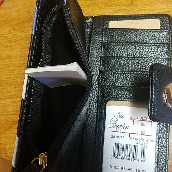 Brand new Buxton wallet - Picture 5 of 8